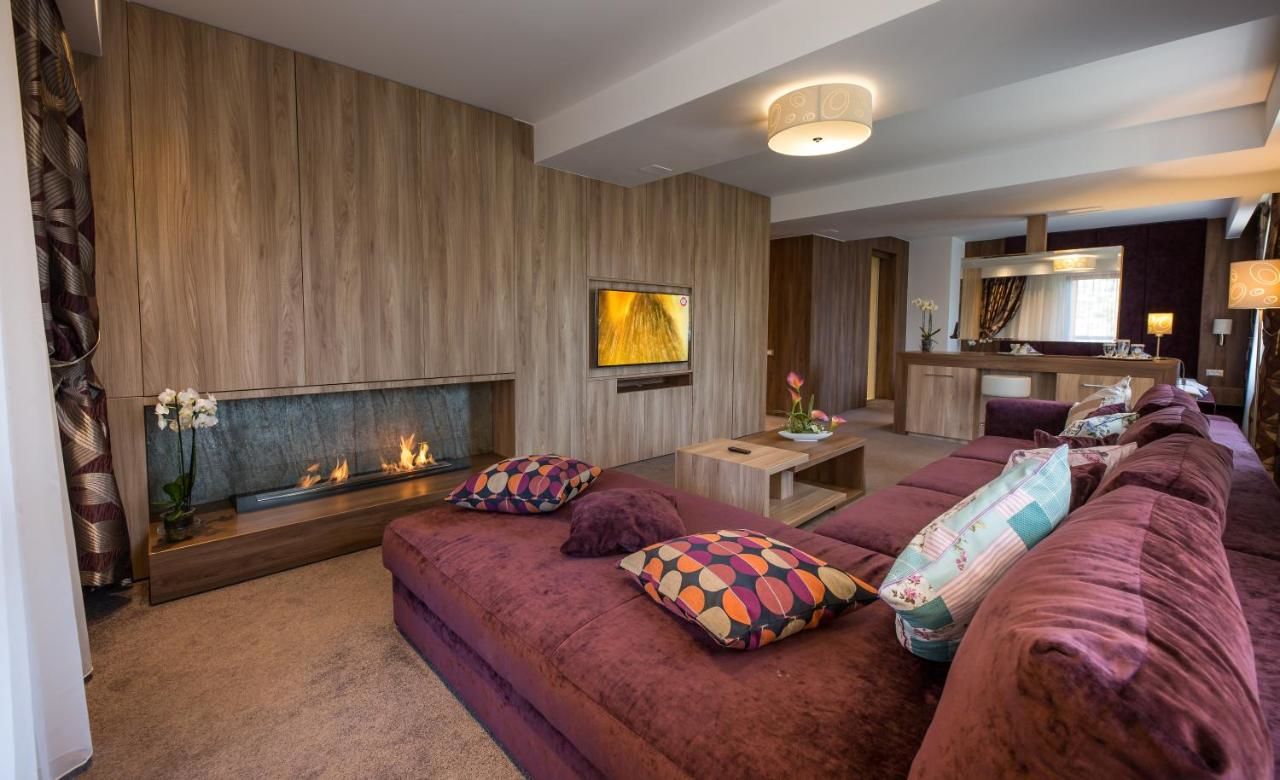 Отель Eden Grand Resort Предял