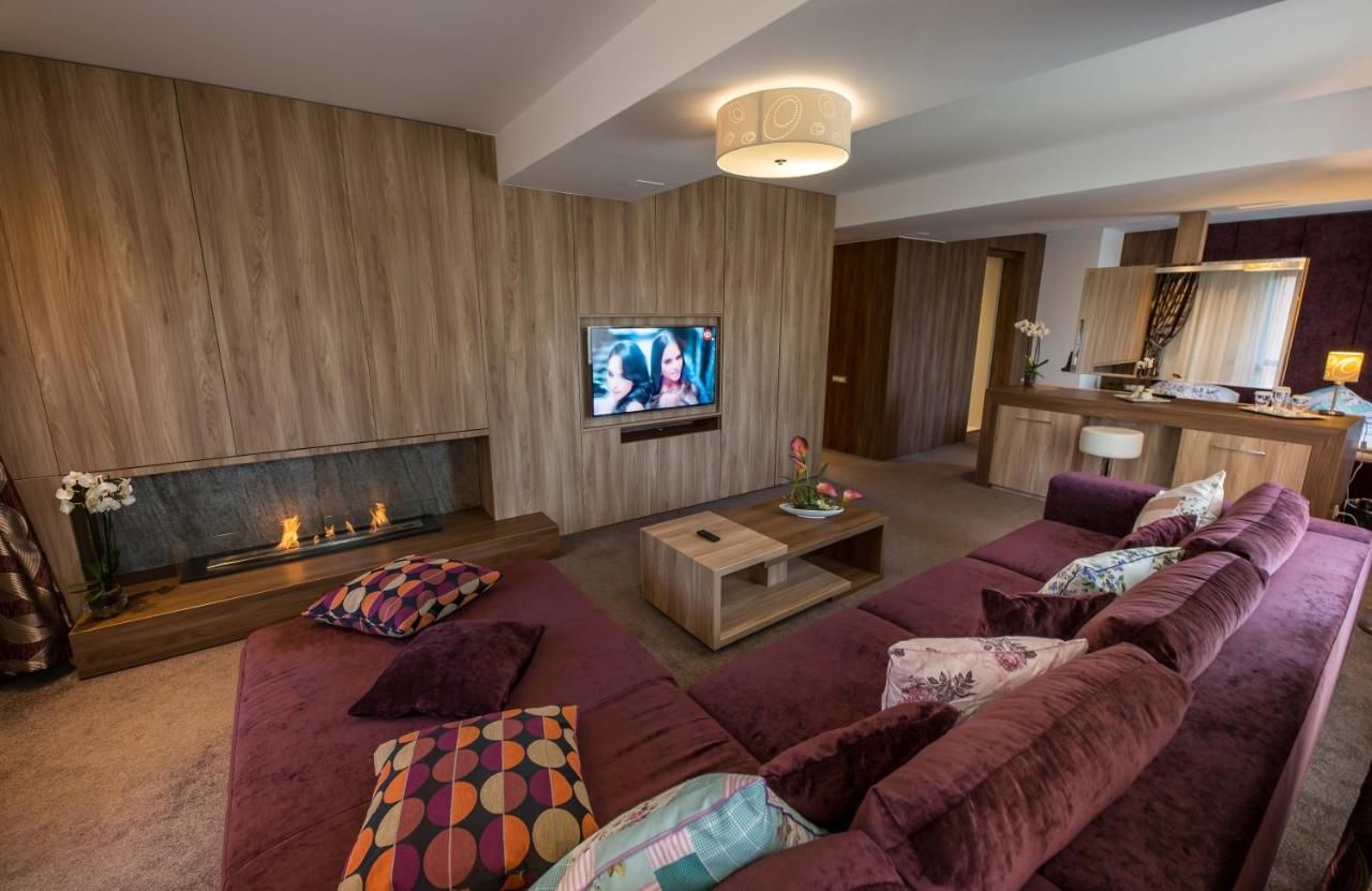 Отель Eden Grand Resort Предял