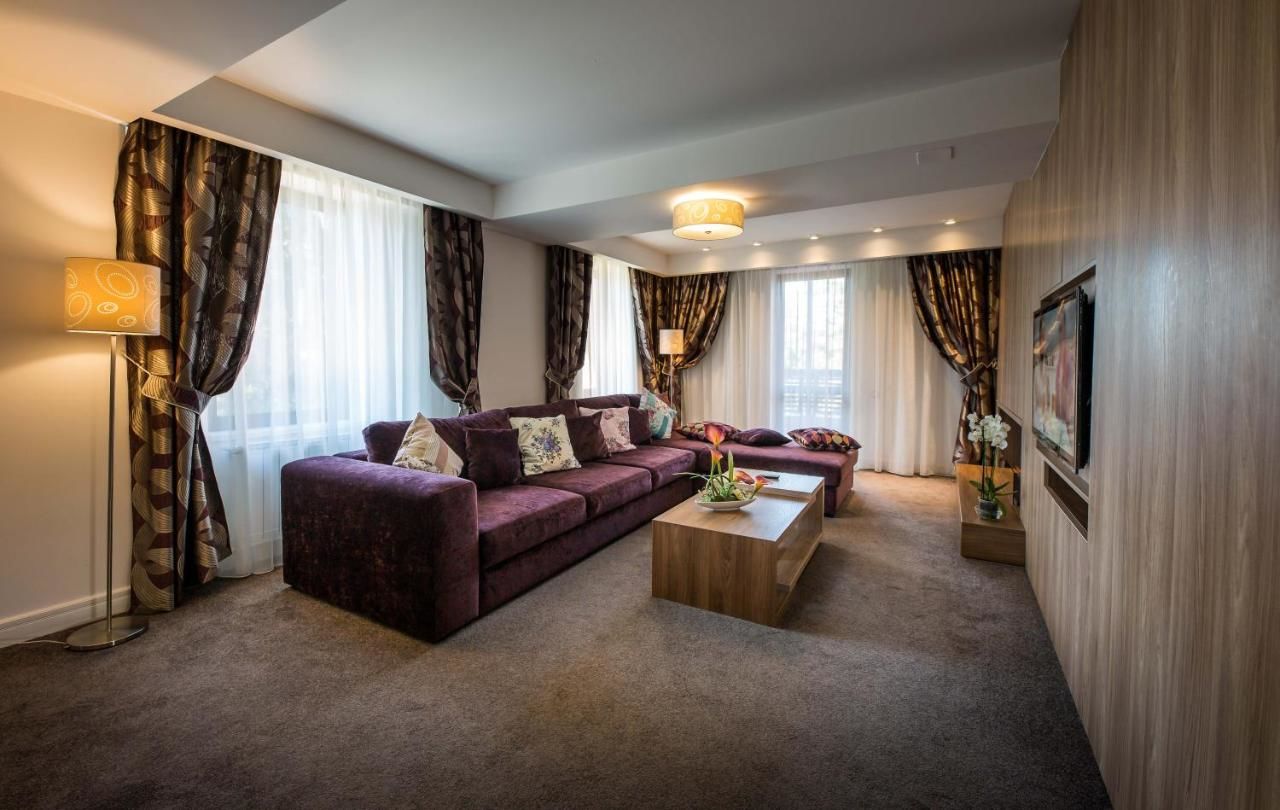 Отель Eden Grand Resort Предял